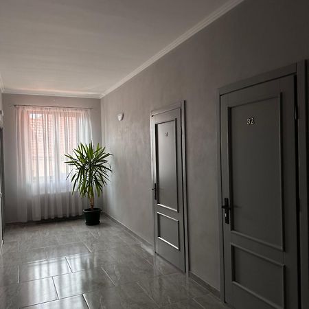 Hotel Maestro Ostroh Zewnętrze zdjęcie
