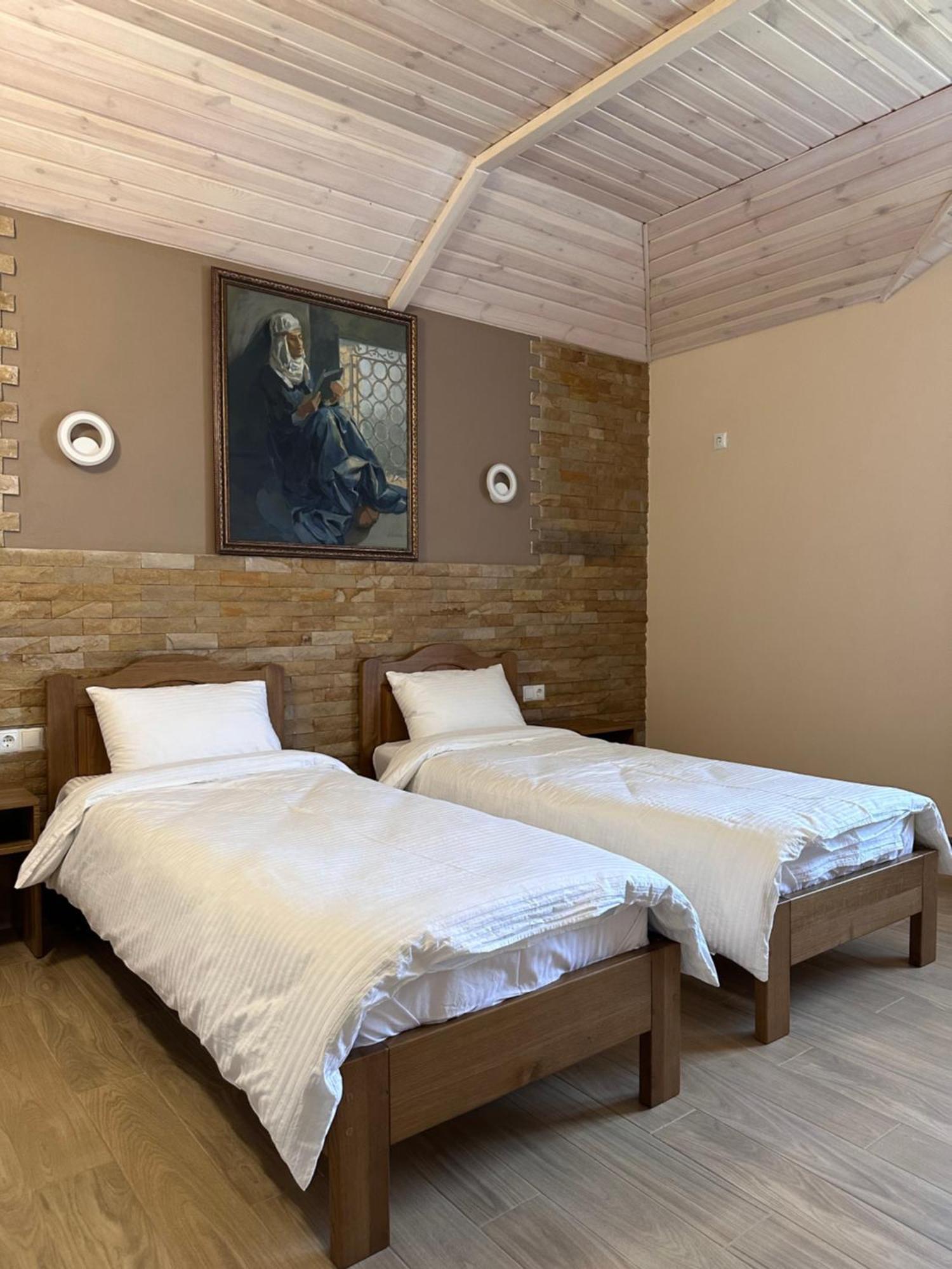 Hotel Maestro Ostroh Zewnętrze zdjęcie