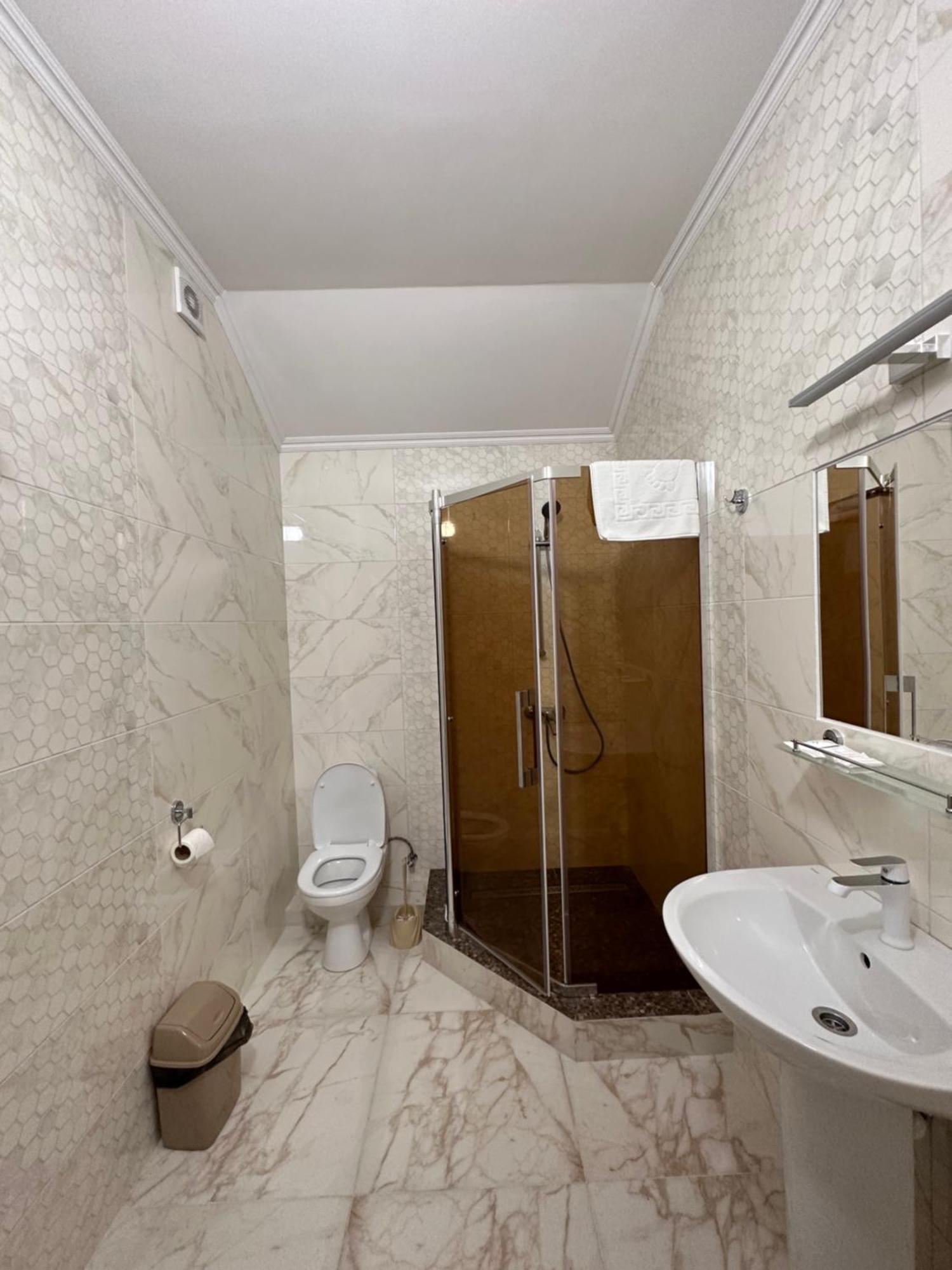 Hotel Maestro Ostroh Zewnętrze zdjęcie