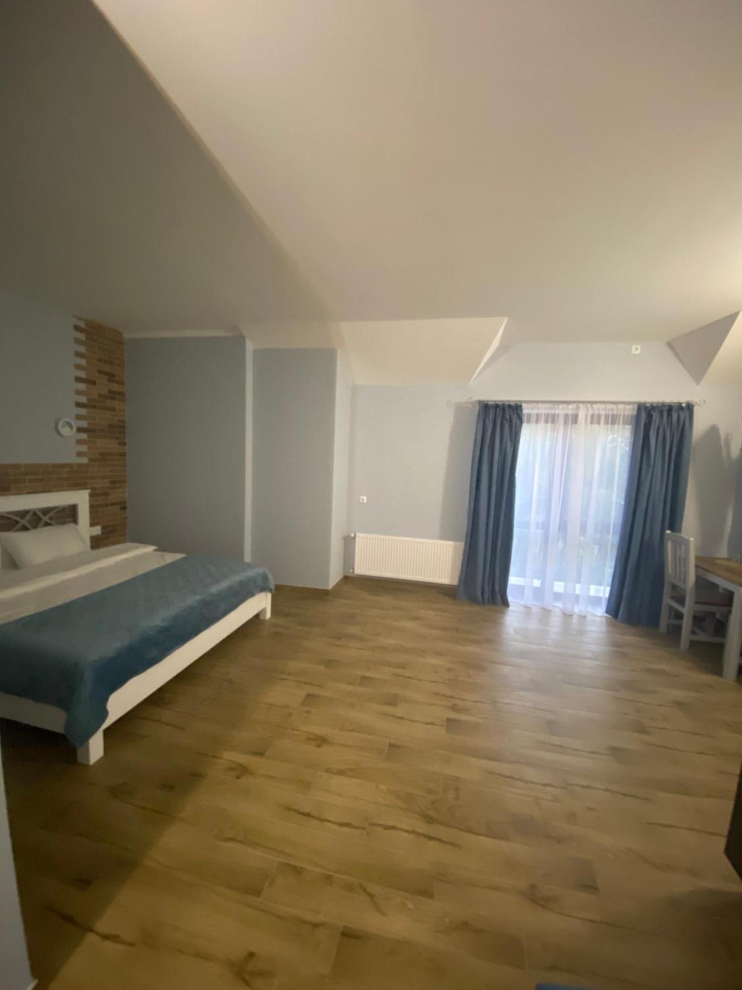 Hotel Maestro Ostroh Zewnętrze zdjęcie