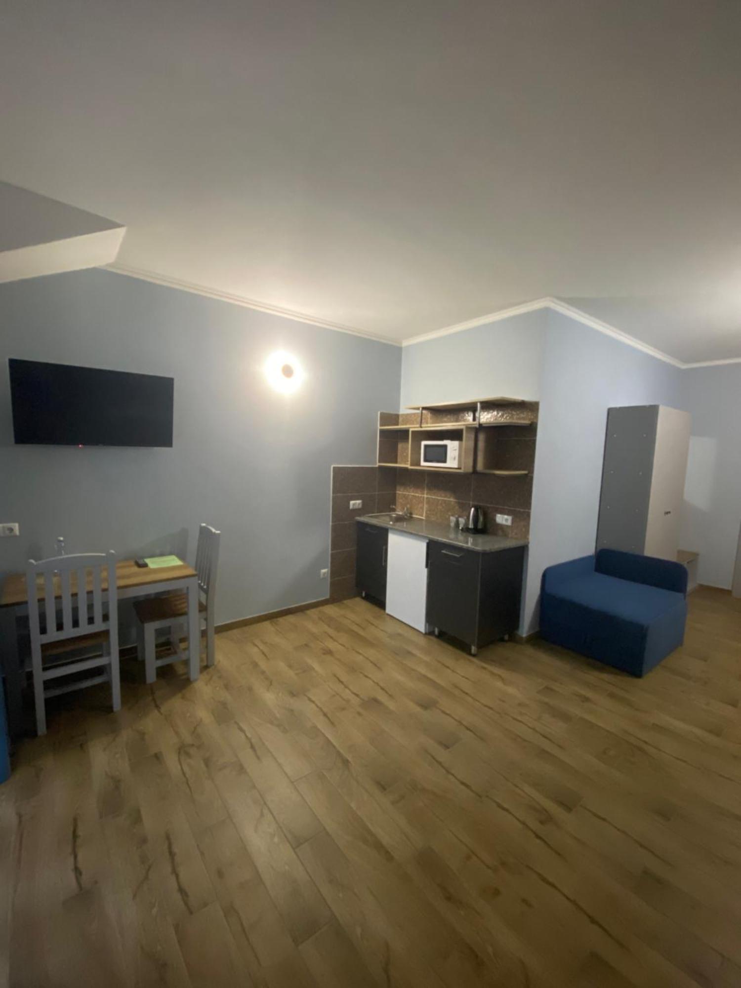 Hotel Maestro Ostroh Zewnętrze zdjęcie