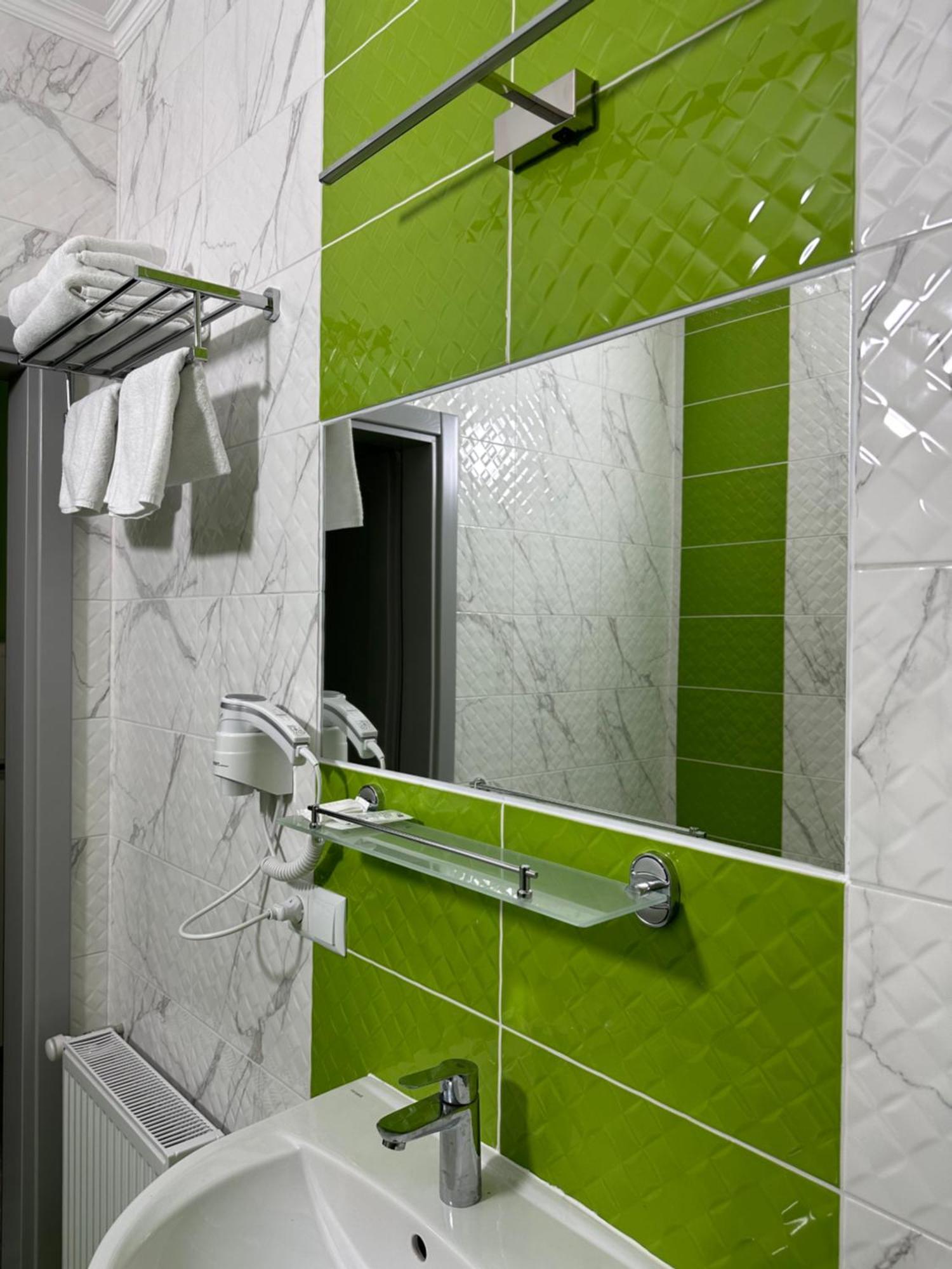 Hotel Maestro Ostroh Zewnętrze zdjęcie