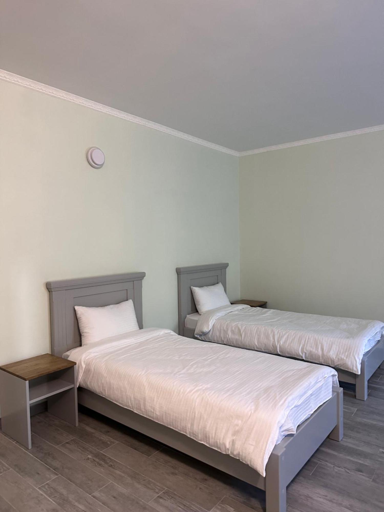 Hotel Maestro Ostroh Zewnętrze zdjęcie