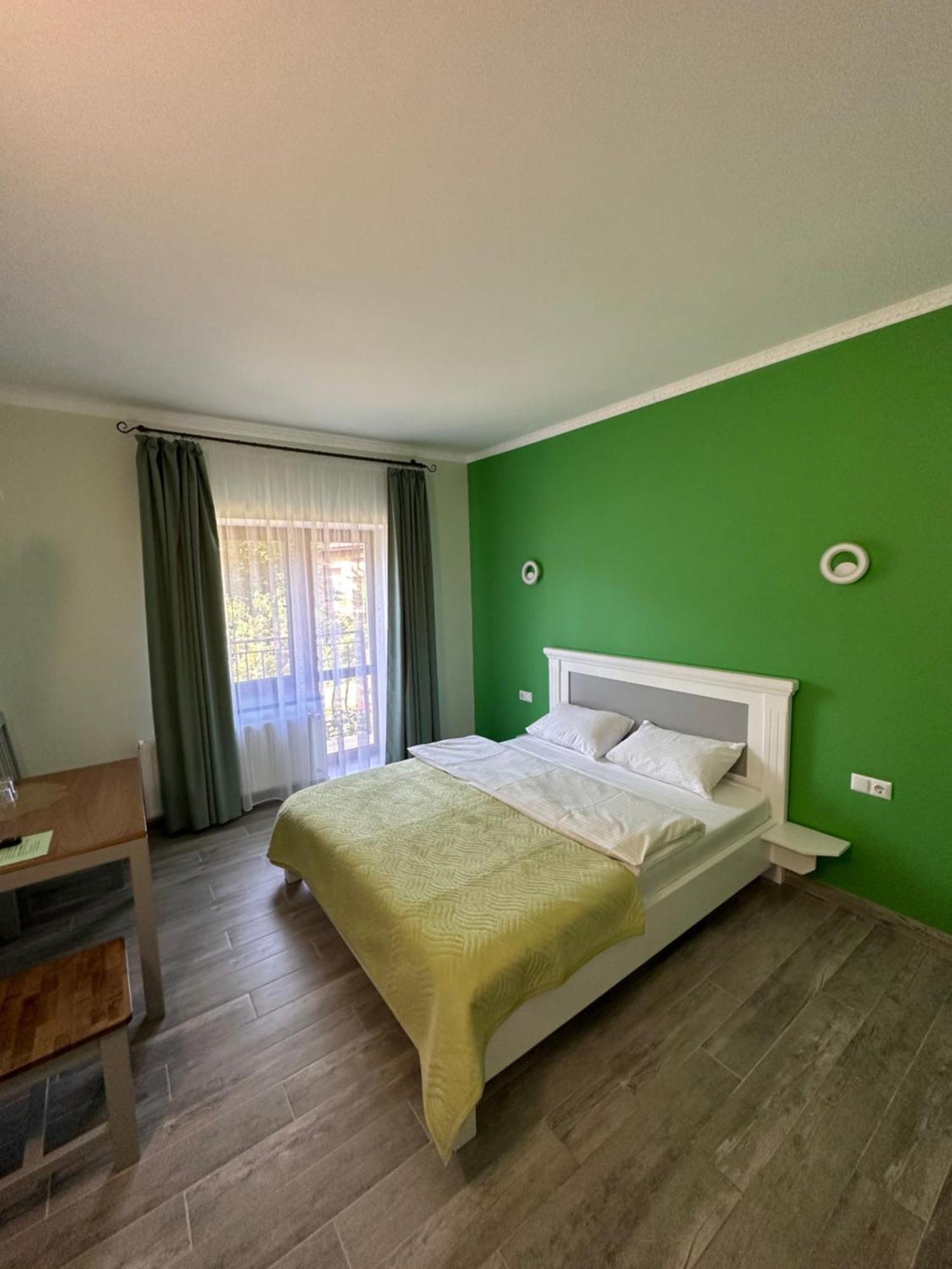 Hotel Maestro Ostroh Zewnętrze zdjęcie