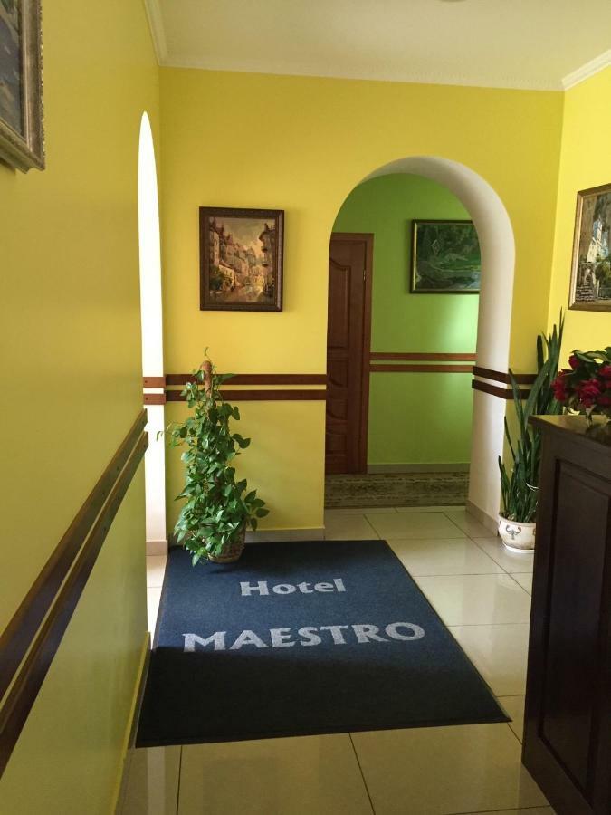 Hotel Maestro Ostroh Zewnętrze zdjęcie