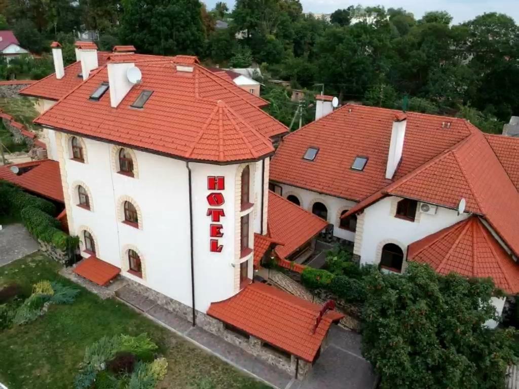 Hotel Maestro Ostroh Zewnętrze zdjęcie