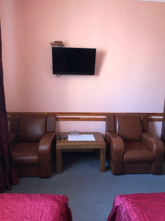 Hotel Maestro Ostroh Zewnętrze zdjęcie