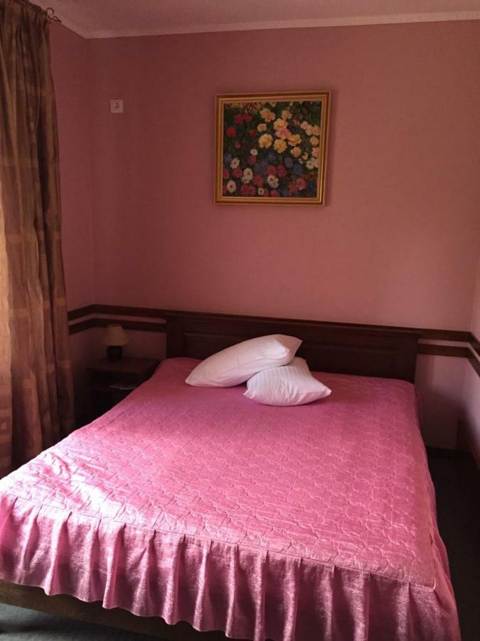Hotel Maestro Ostroh Zewnętrze zdjęcie
