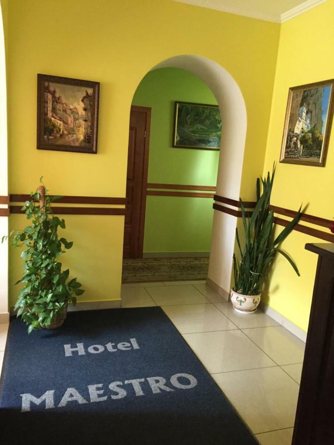 Hotel Maestro Ostroh Zewnętrze zdjęcie