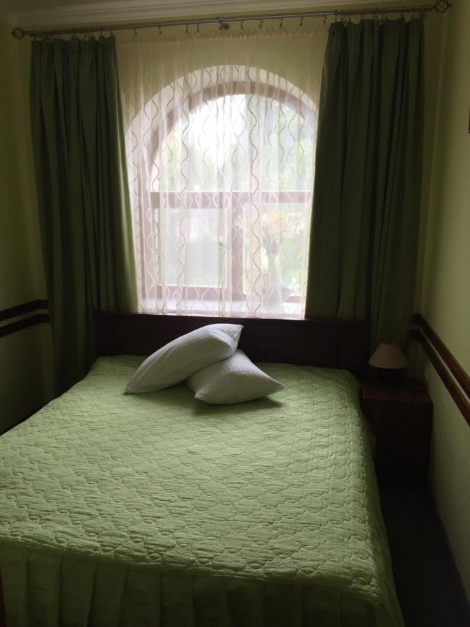 Hotel Maestro Ostroh Zewnętrze zdjęcie